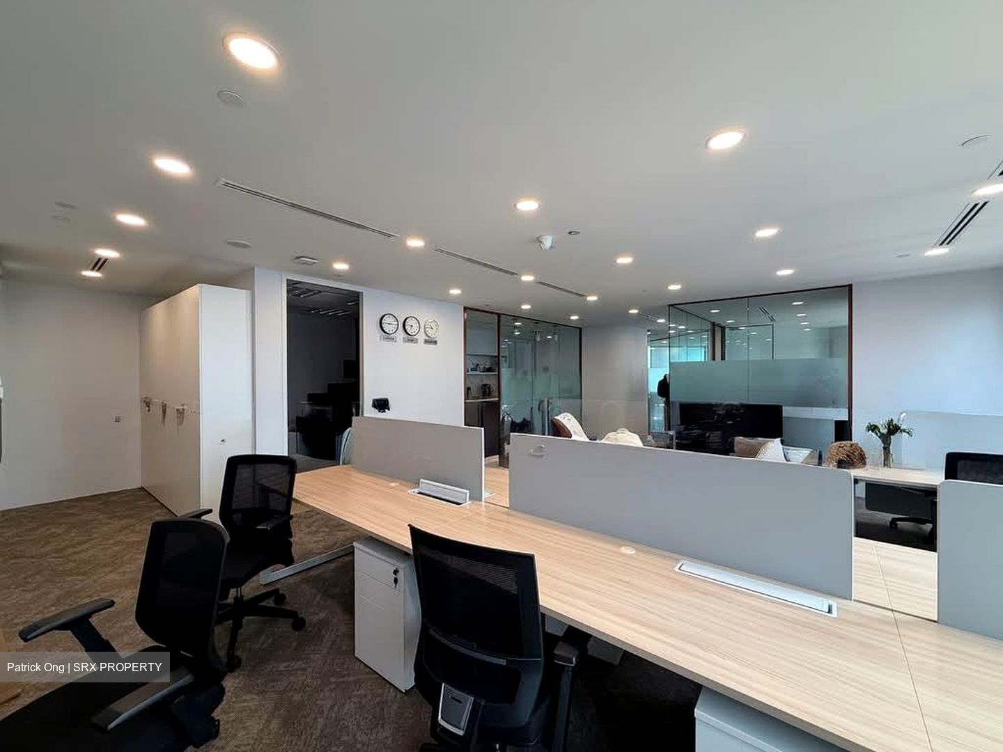 Republic Plaza (D1), Office #555020781